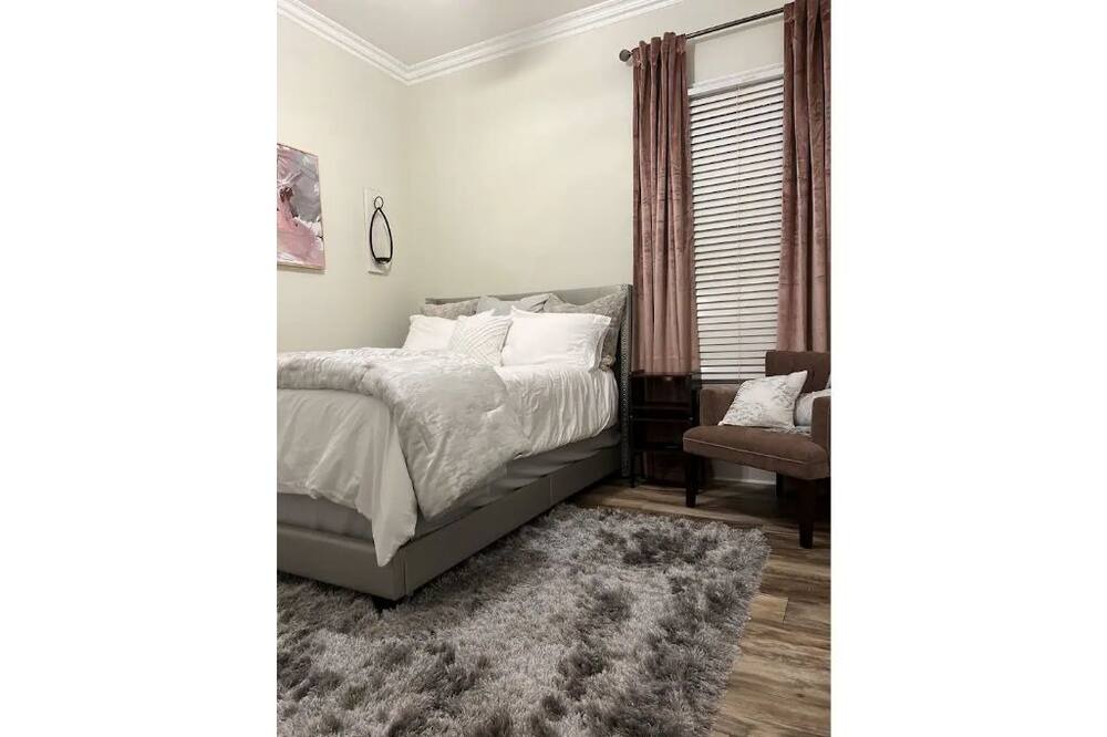 Photo of Bedroom in South Baton Rouge