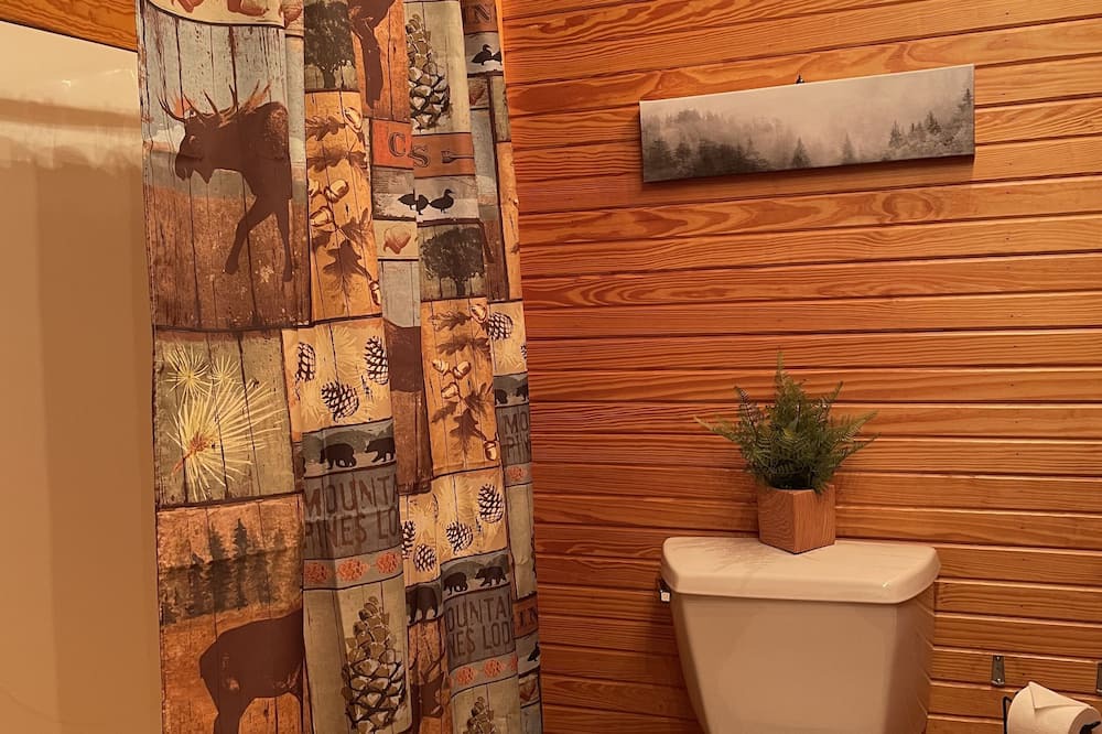 Photo of Bathroom in Smithville