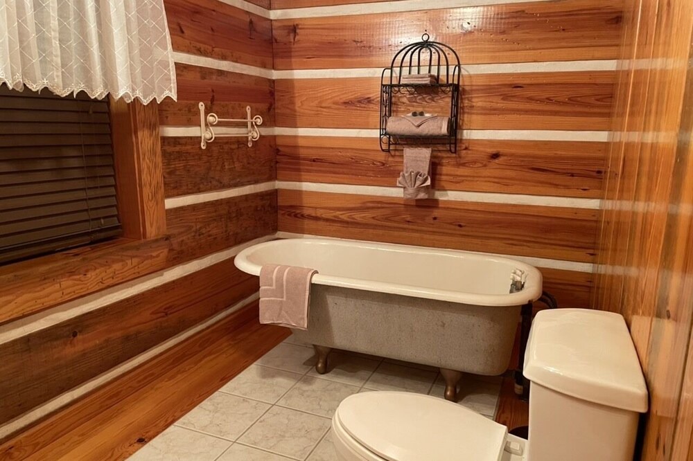 Photo of Bathroom in Smithville