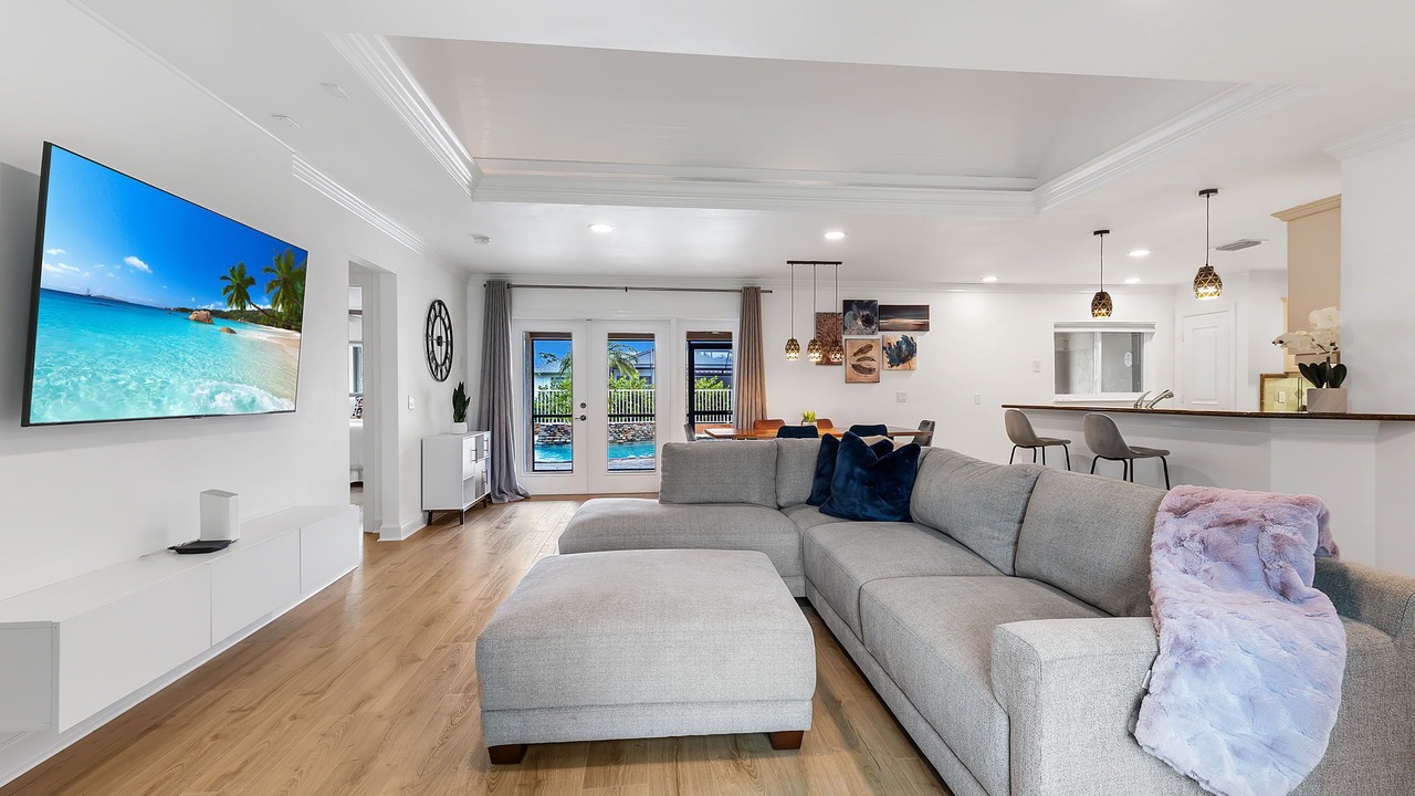 Photo of Livingroom in Willoughby Acres