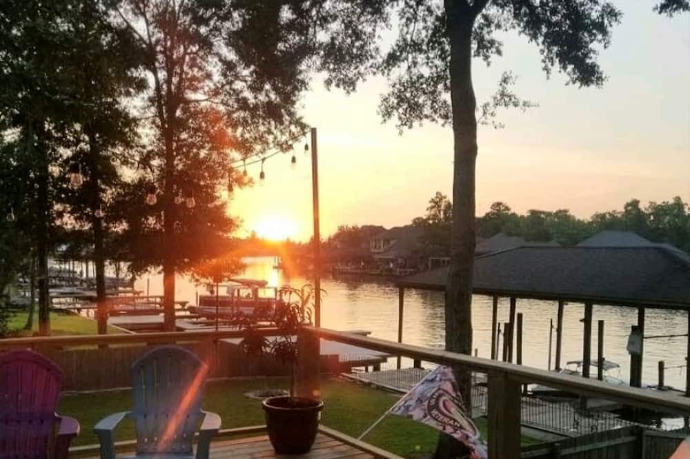 Photo of Others in Maurepas