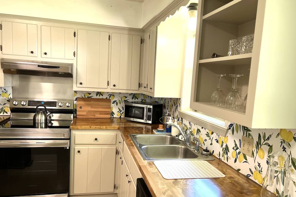 Photo of Kitchen in St. Francisville