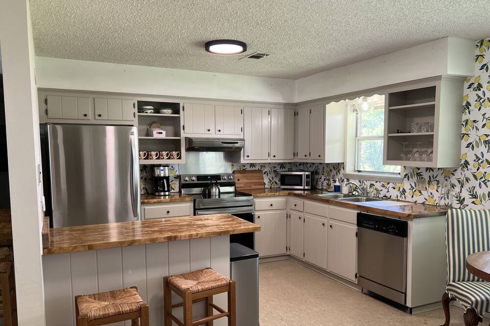 Photo of Kitchen in St. Francisville