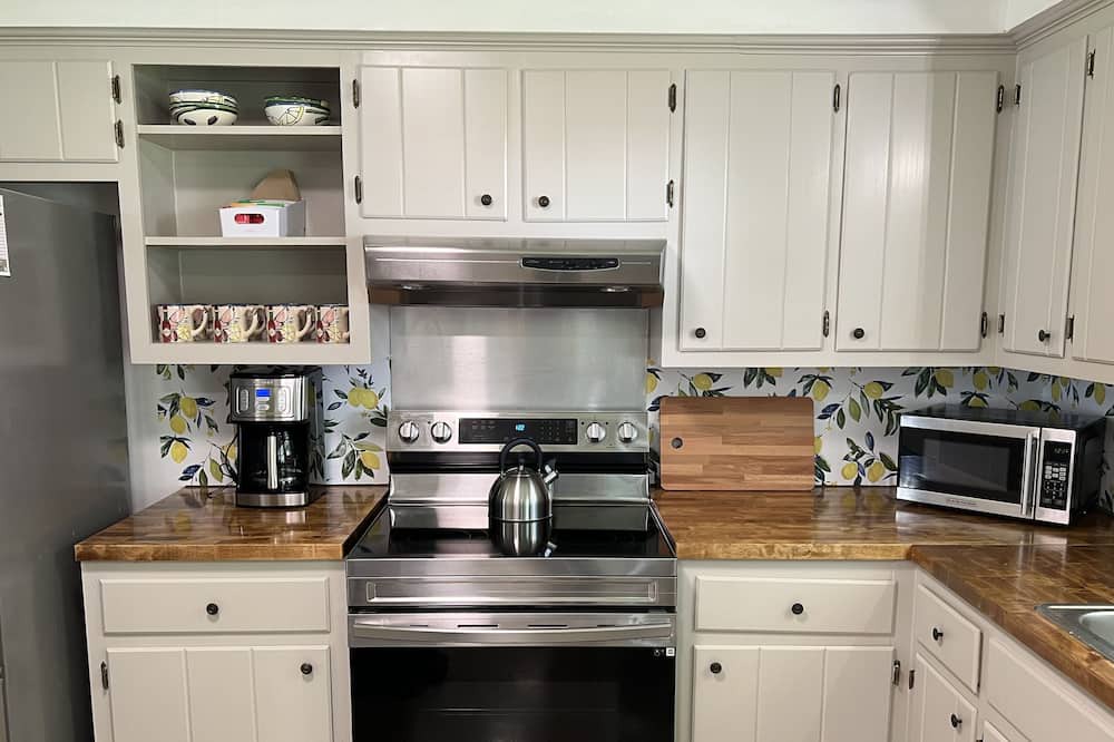 Photo of Kitchen in St. Francisville