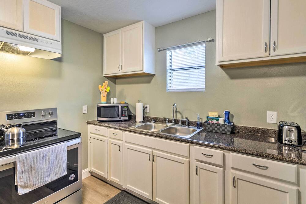 Photo of Kitchen in Northwest Pensacola