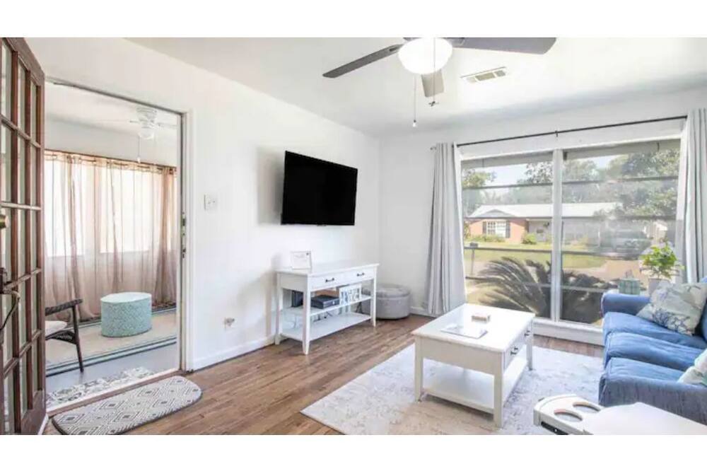 Photo of Livingroom in Gulfport