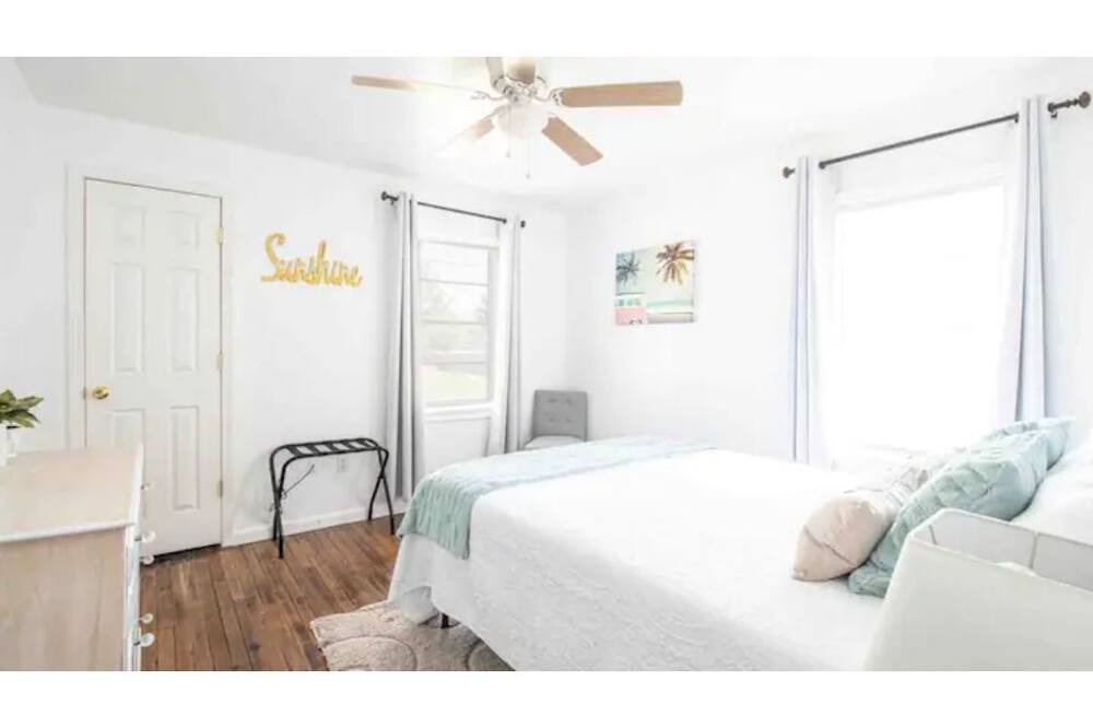 Photo of Bedroom in Gulfport