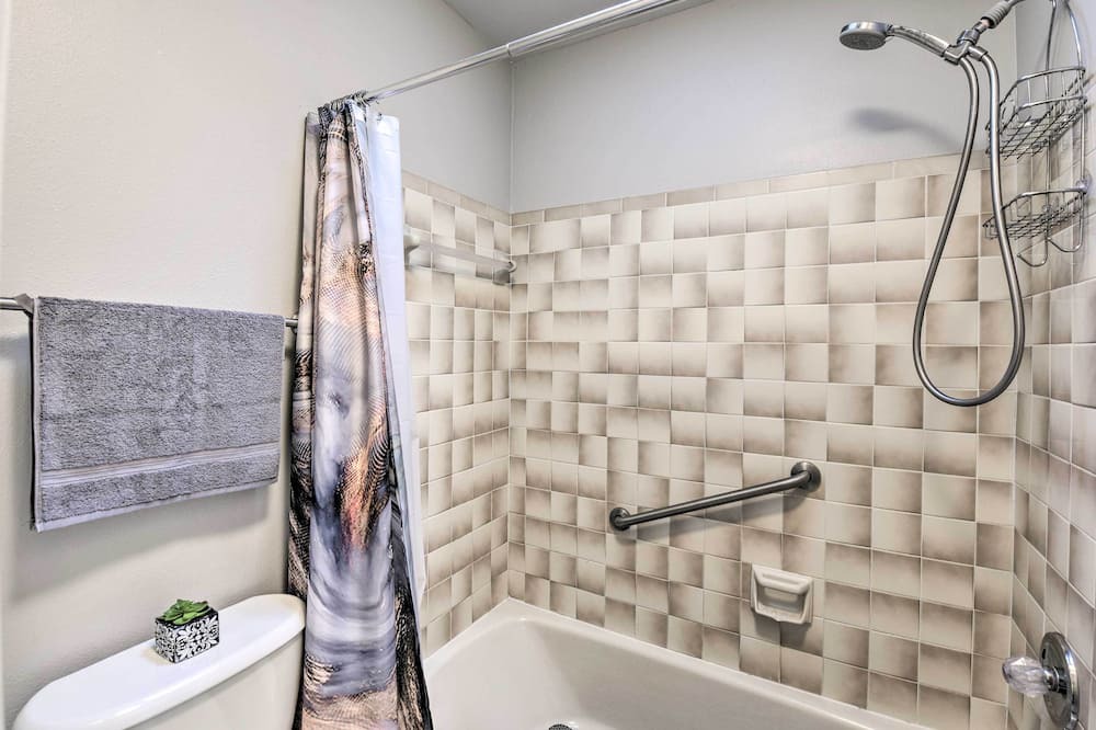 Photo of Bathroom in Niceville
