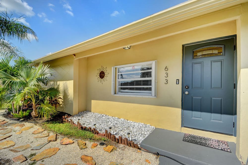 Photo of Outdoor in Royal Palm Beach