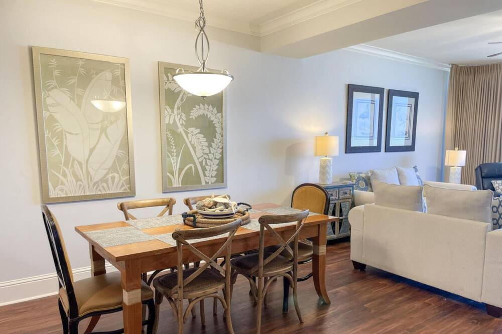 Photo of Livingroom in Royal Lagoons