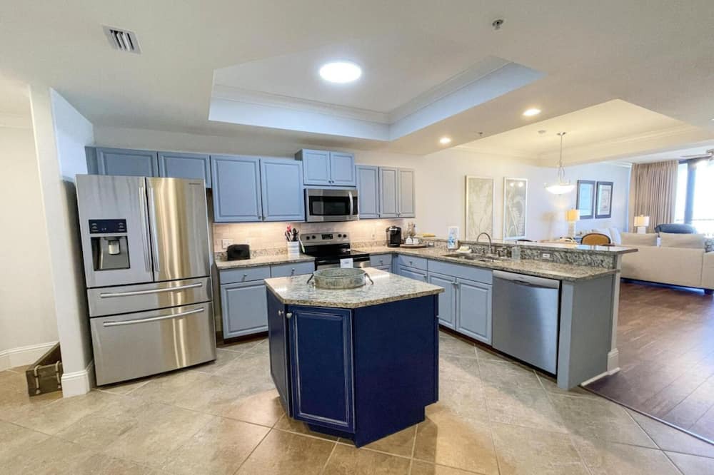 Photo of Kitchen in Royal Lagoons