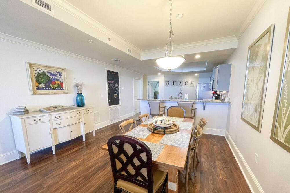 Photo of Livingroom in Royal Lagoons