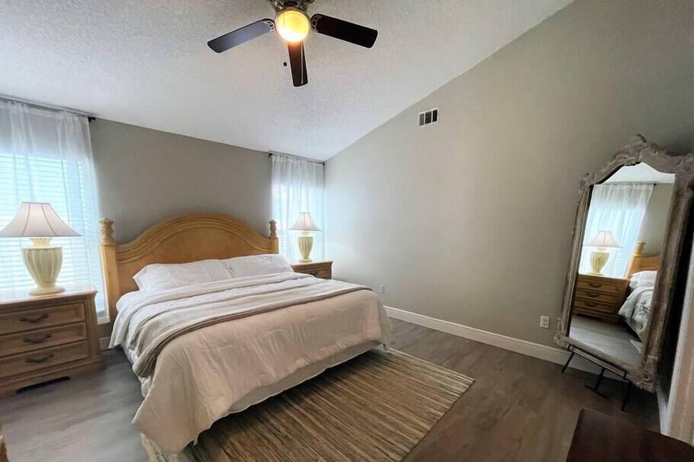 Photo of Others in Lake Davenport Estates