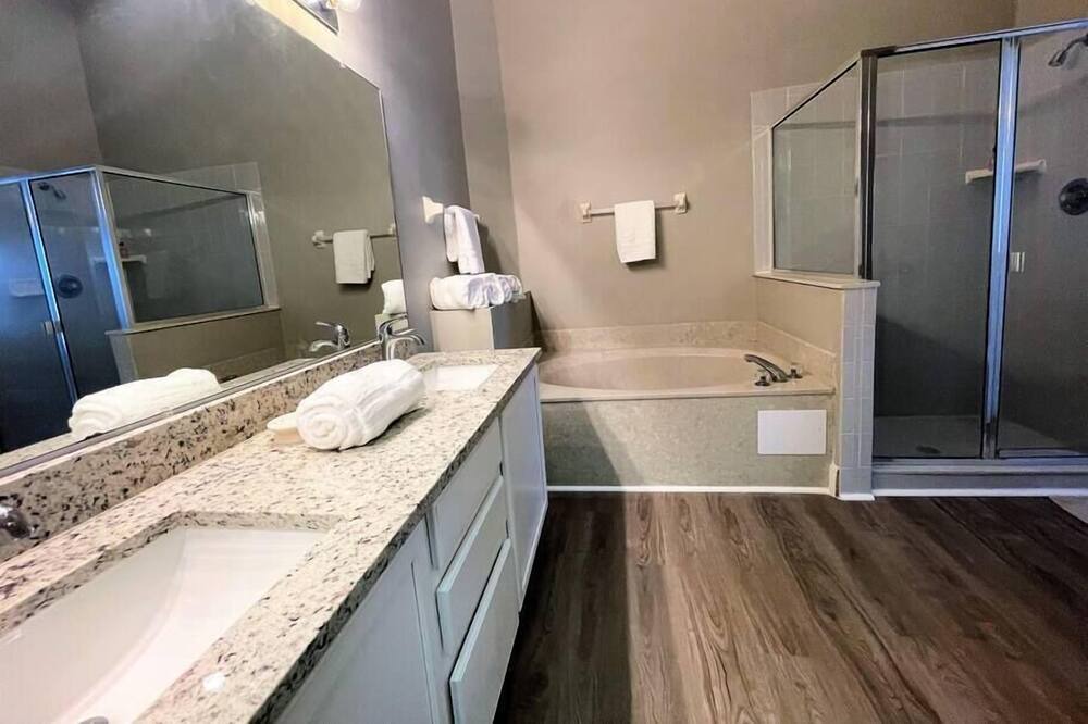 Photo of Others in Lake Davenport Estates