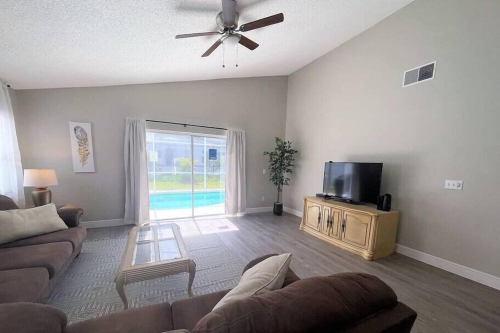Photo of Others in Lake Davenport Estates