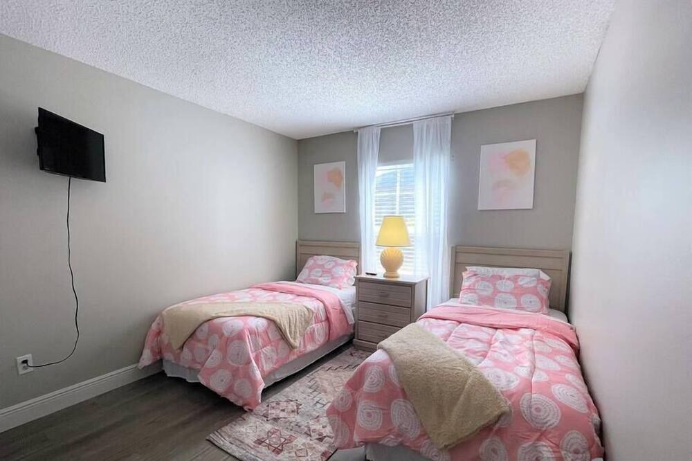 Photo of Others in Lake Davenport Estates