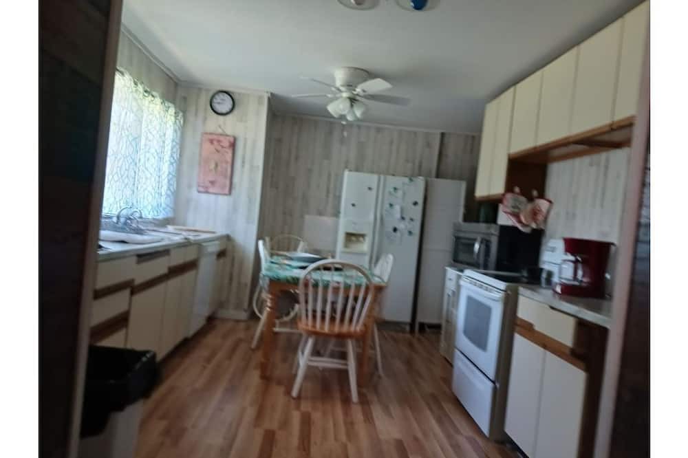 Photo of Kitchen in Moundville