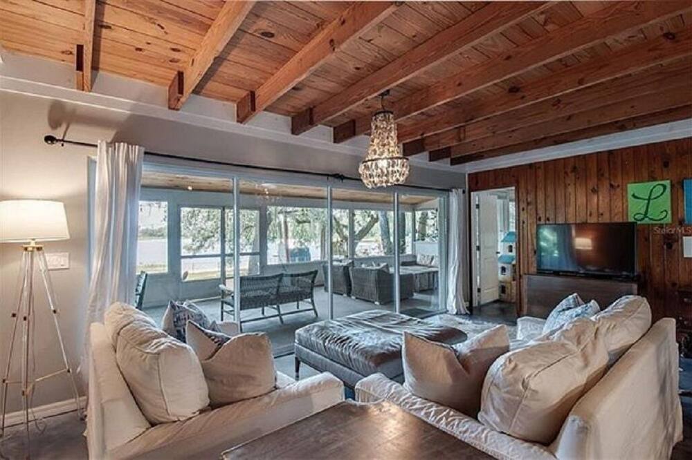 Photo of Livingroom in Silver Springs