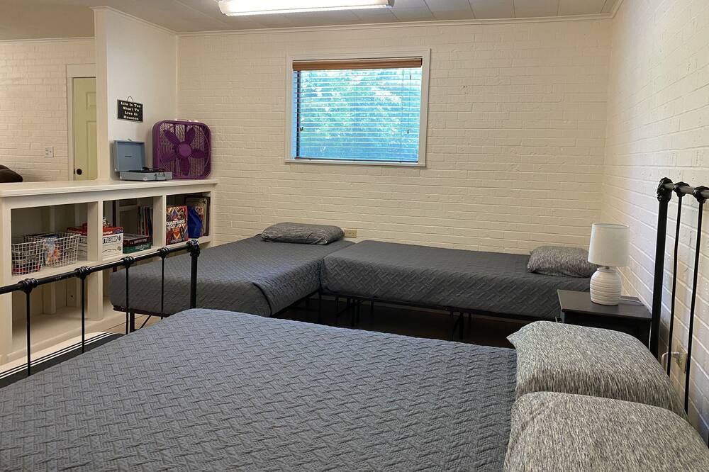 Photo of Bedroom in Woodville