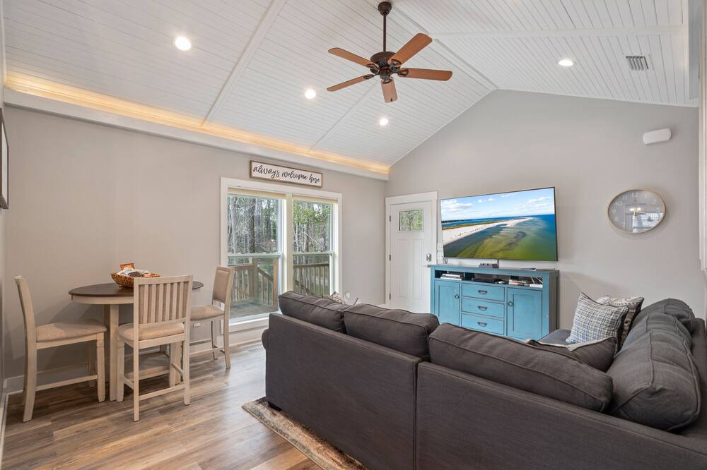 Photo of Bedroom in Dauphin Island