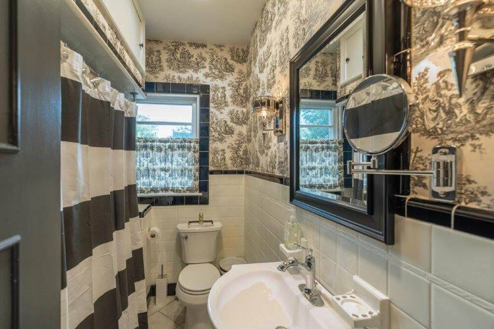 Photo of Bathroom in Natchez