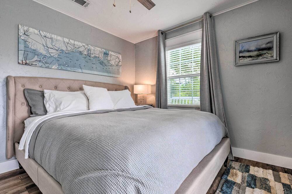 Photo of Bedroom in Waveland