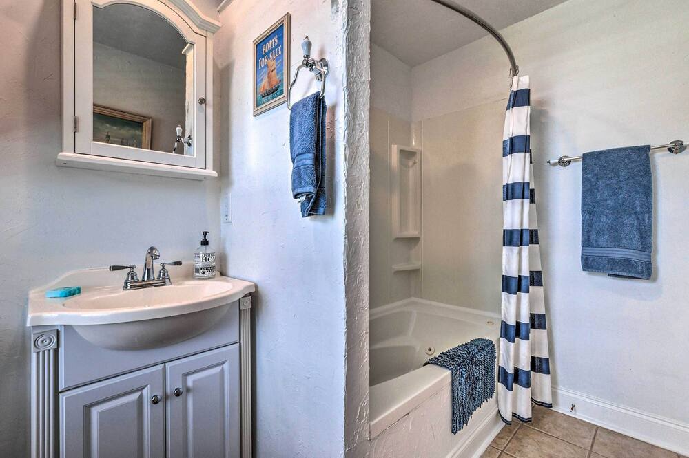 Photo of Bathroom in Waveland