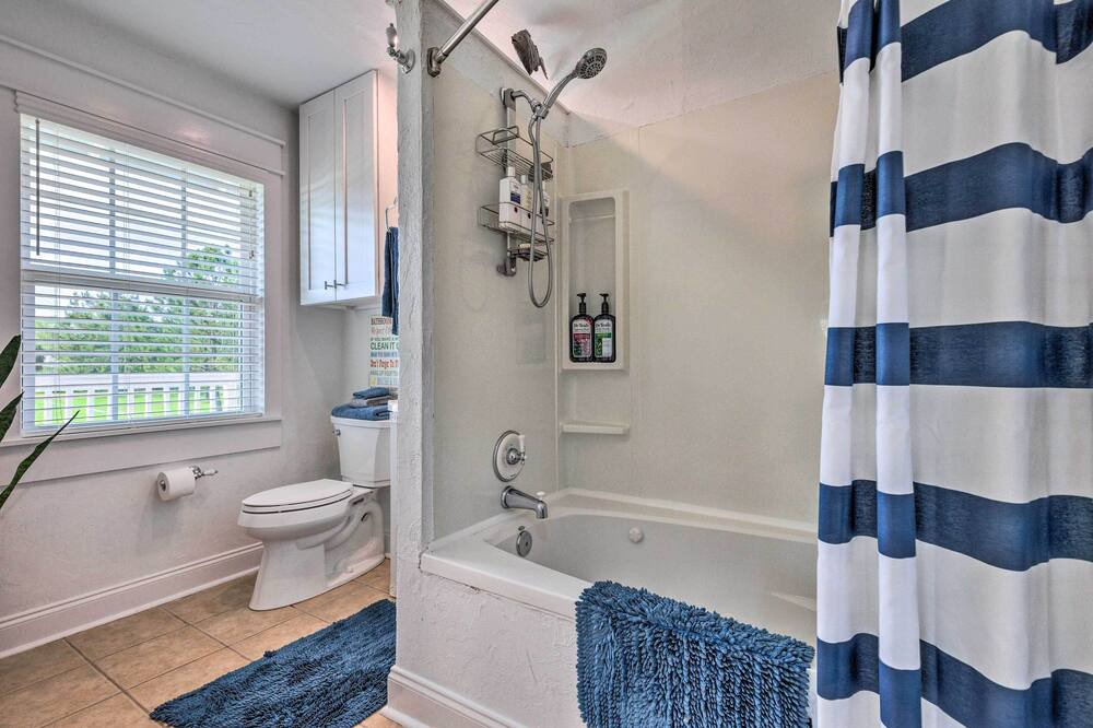 Photo of Bathroom in Waveland