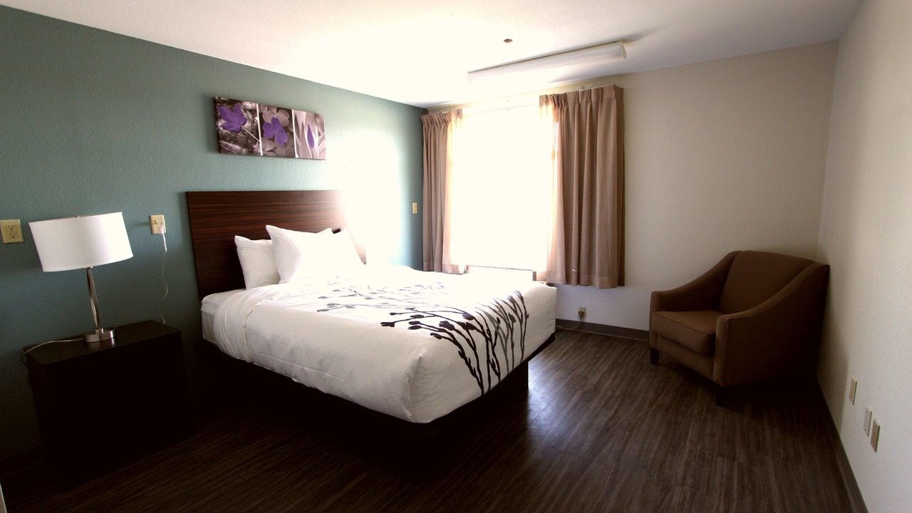 Photo of Bedroom in Foley