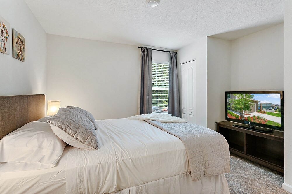 Photo of Bedroom in Baymeadows