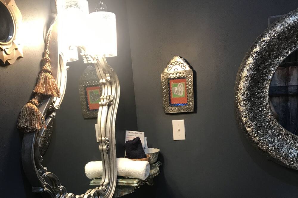 Photo of Bathroom in Bacliff