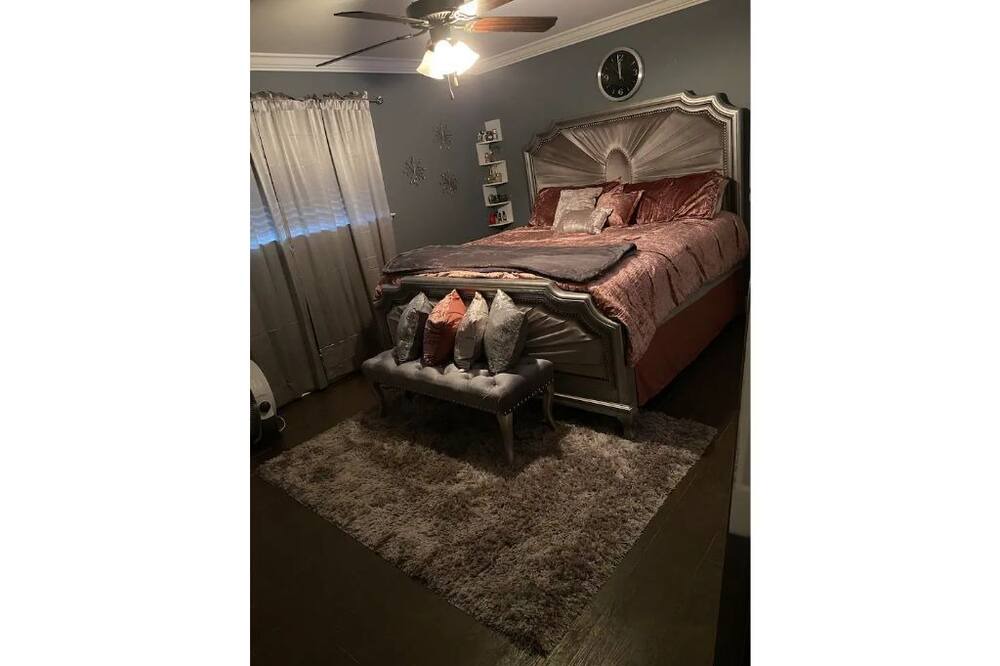 Photo of Bedroom in Central