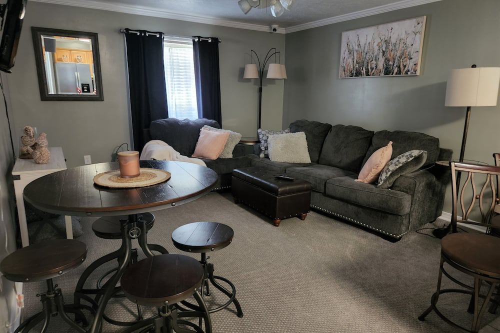 Photo of Bedroom in Waveland