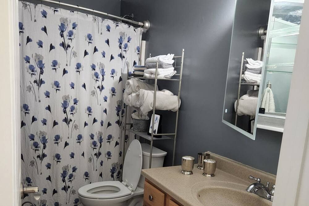 Photo of Bathroom in Waveland