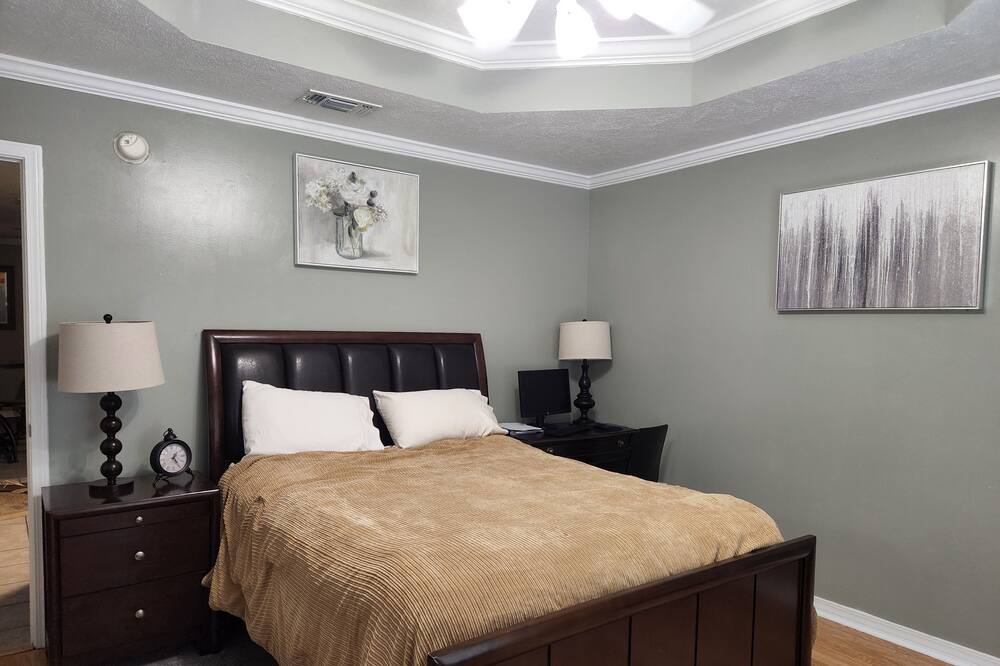 Photo of Bedroom in Waveland