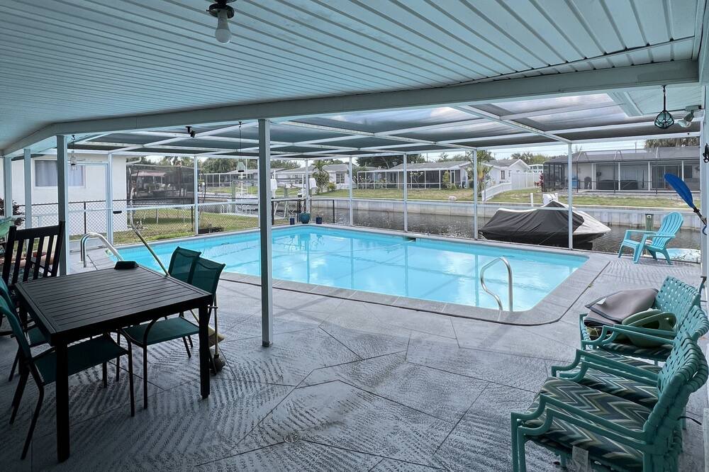 Photo of Outdoor in Lochmoor Waterway Estates