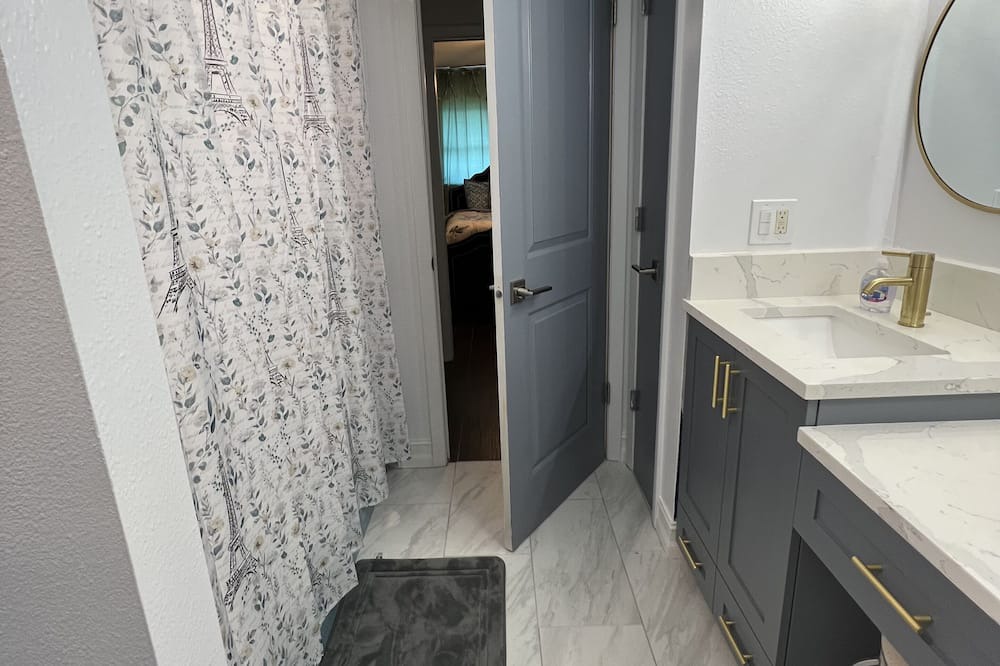 Photo of Bedroom in Lochmoor Waterway Estates