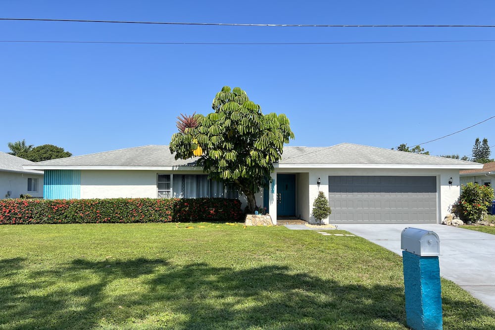 Photo of Outdoor in Lochmoor Waterway Estates