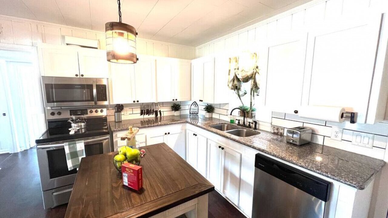 Photo of Kitchen in Abbeville