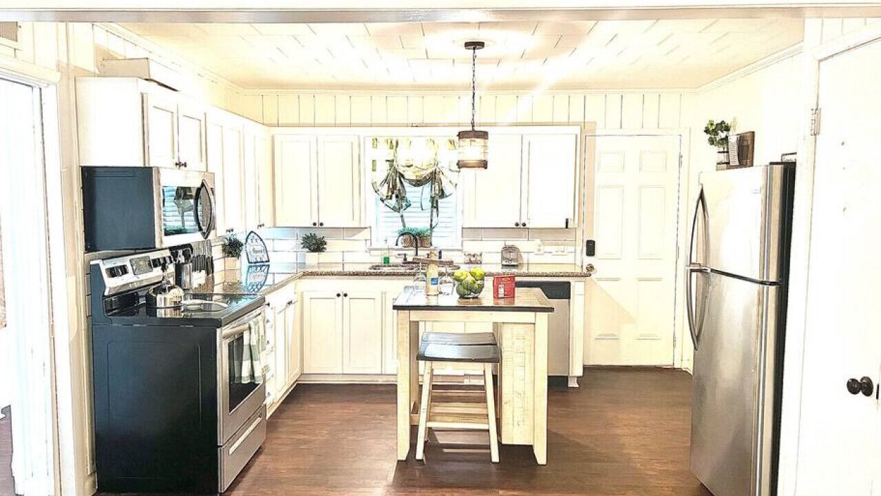 Photo of Kitchen in Abbeville