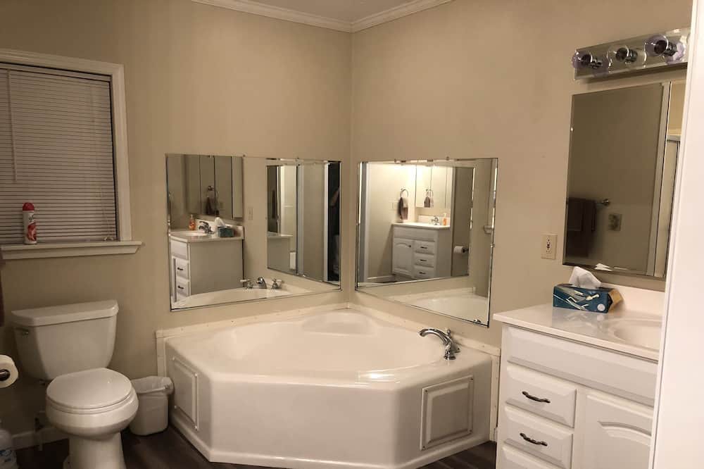 Photo of Bathroom in Moss Point
