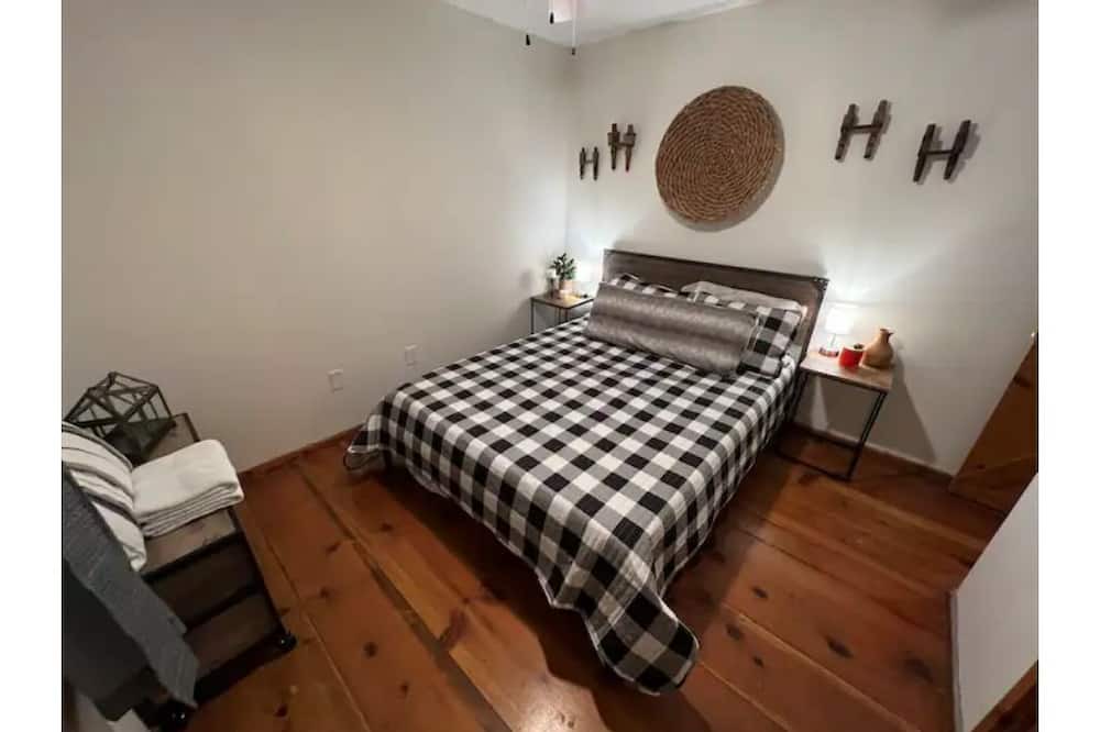 Photo of Bedroom in Hattiesburg