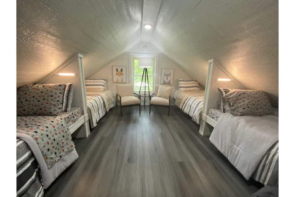 Photo of Bedroom in Hattiesburg
