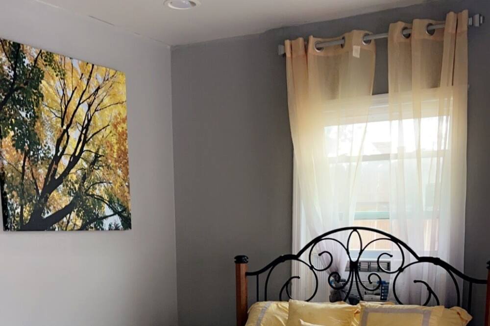 Photo of Bedroom in Seabrook