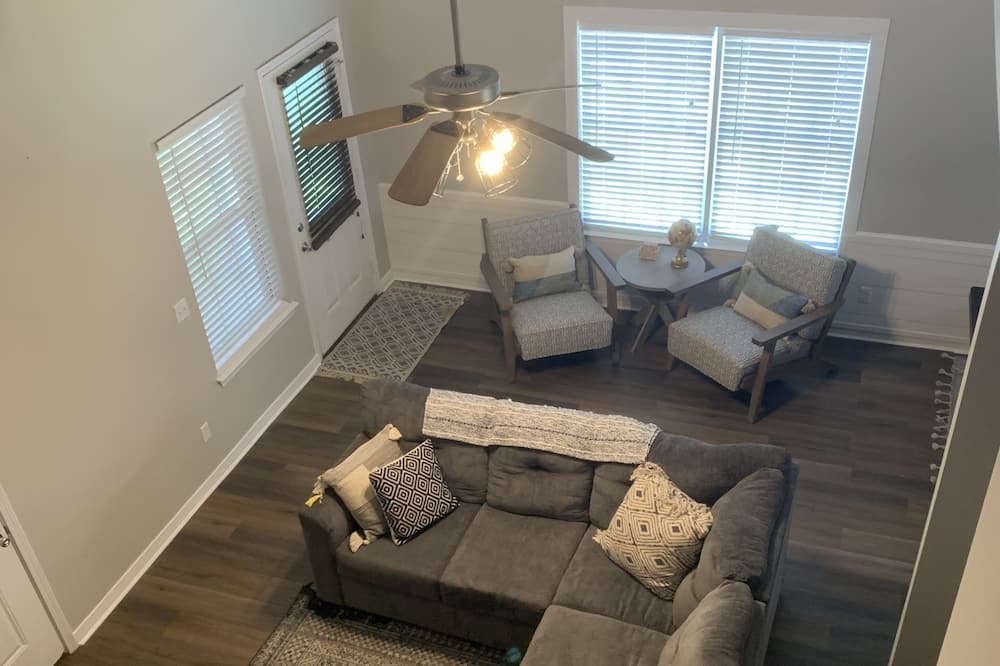 Photo of Livingroom in Wright