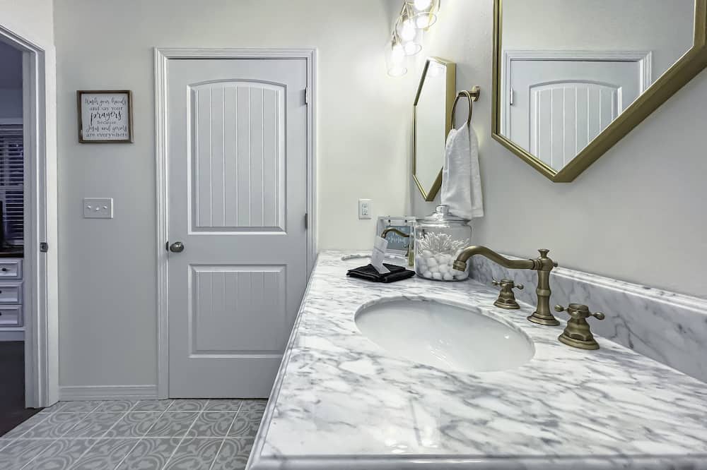 Photo of Bathroom in Long Beach