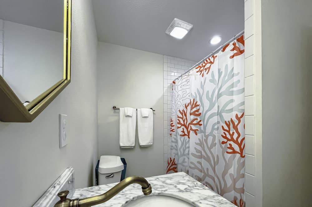 Photo of Bathroom in Long Beach