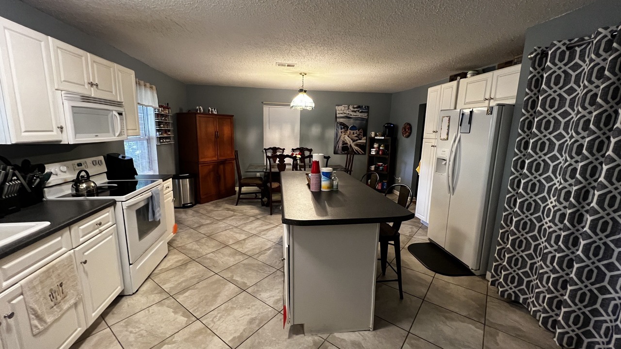 Photo of Kitchen in Gulf Breeze