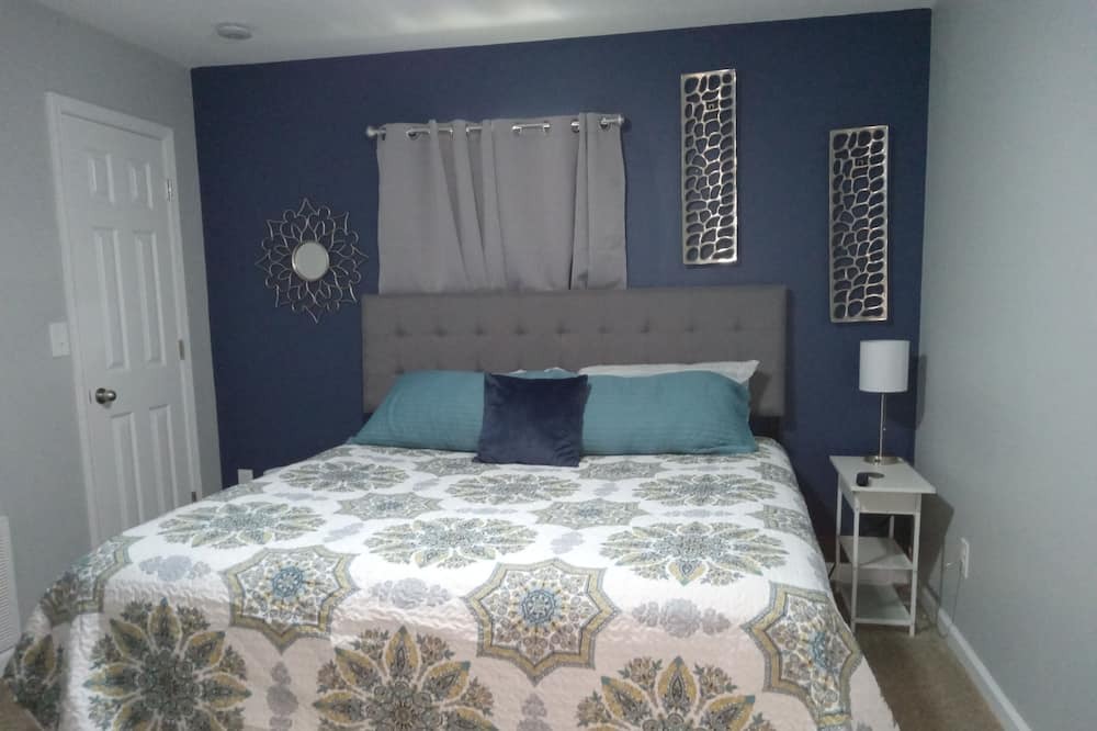 Photo of Bedroom in Stone County