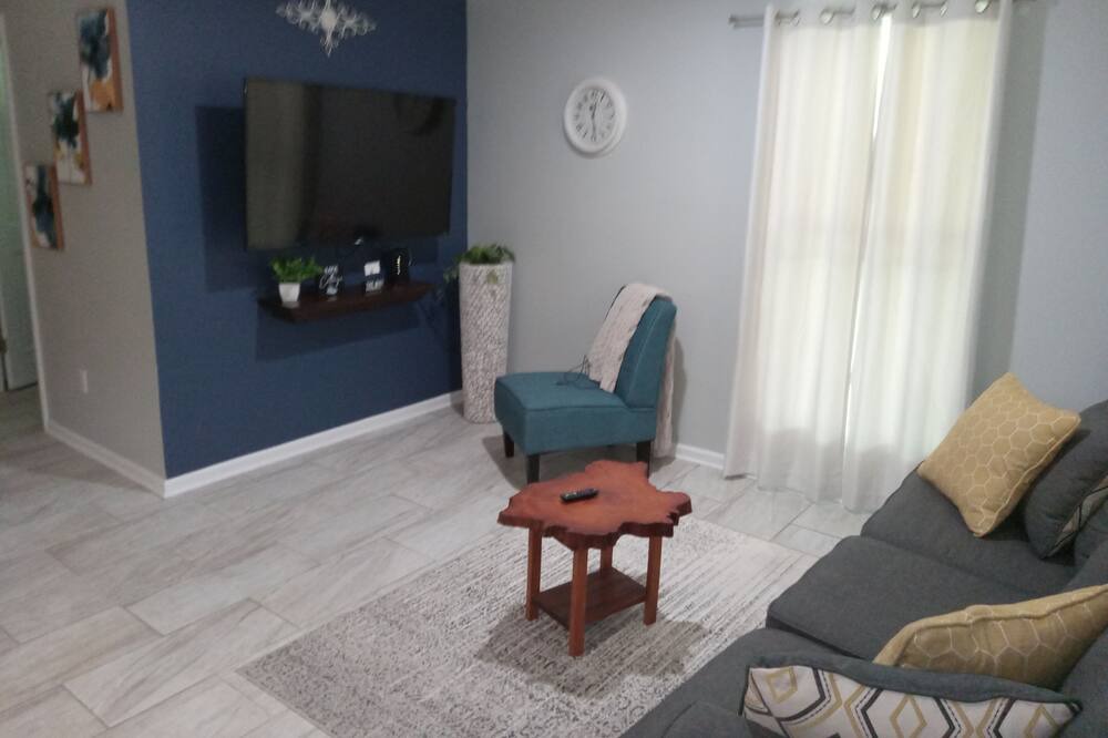 Photo of Livingroom in Stone County